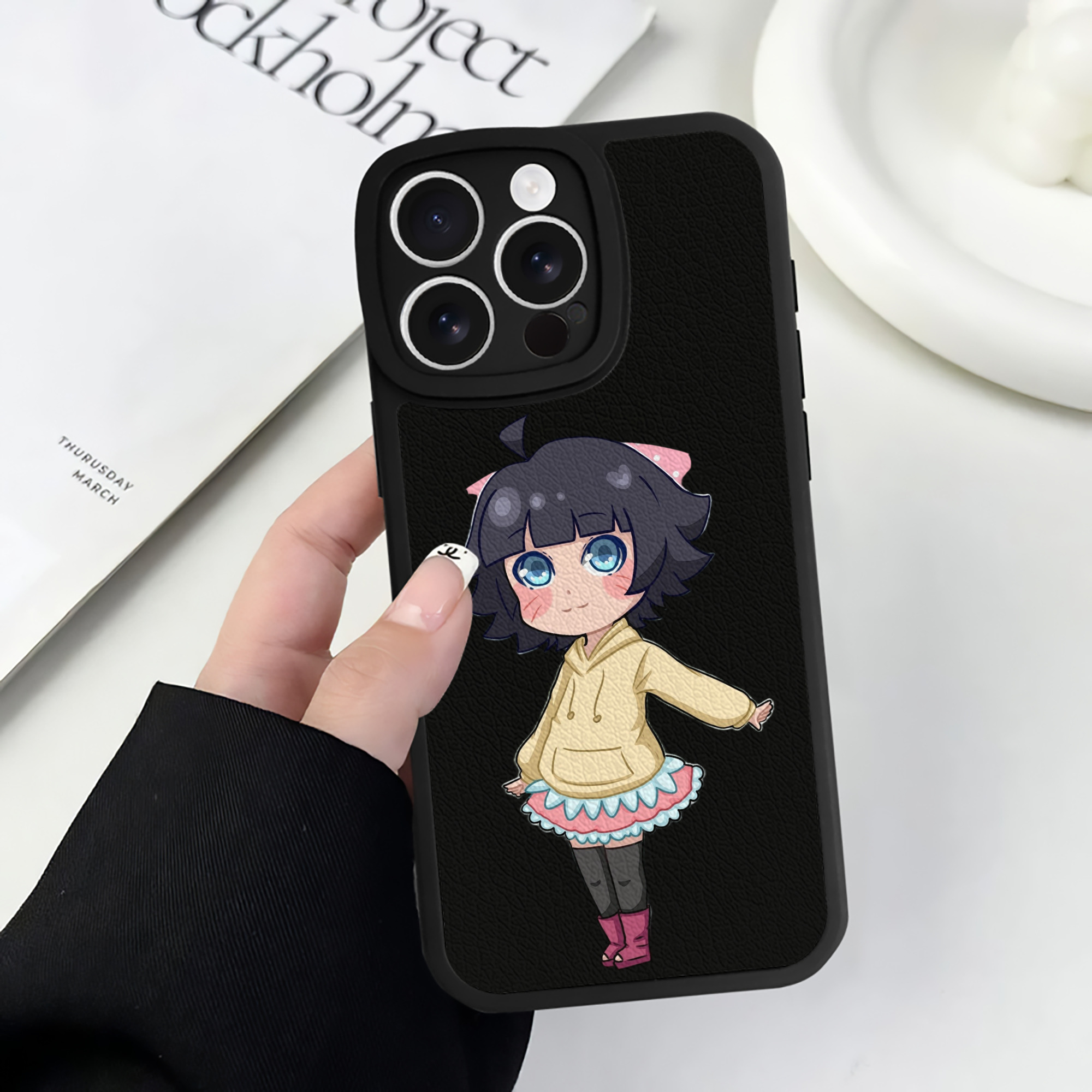 （画像用） NARUTO -ナルト- うずまき ヒマワリ Uzumaki Himawari 【iPhone 16シリーズ対応】シリコンスマホケース（レザー調） 材質：シリコン